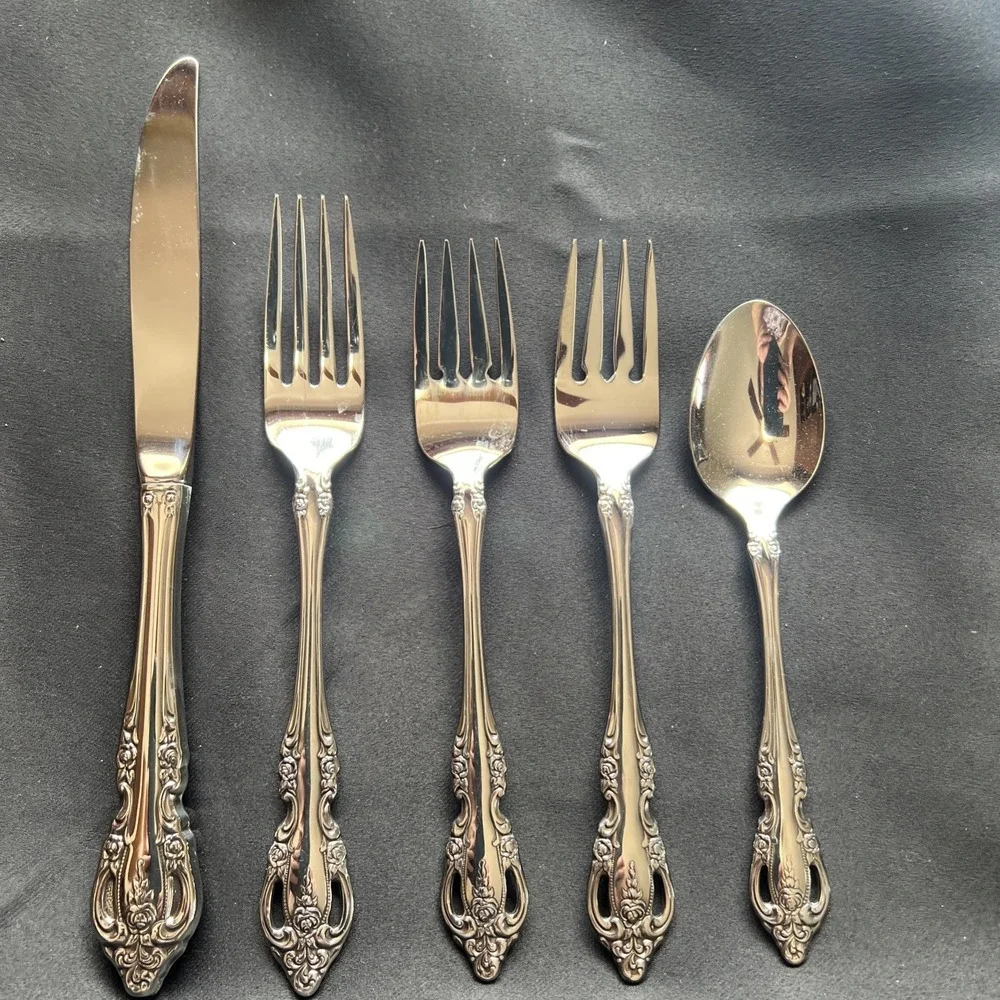 Oneida Stainless Flatware  -  MICHELANGELO  - 5pc Setting  - USA MADE